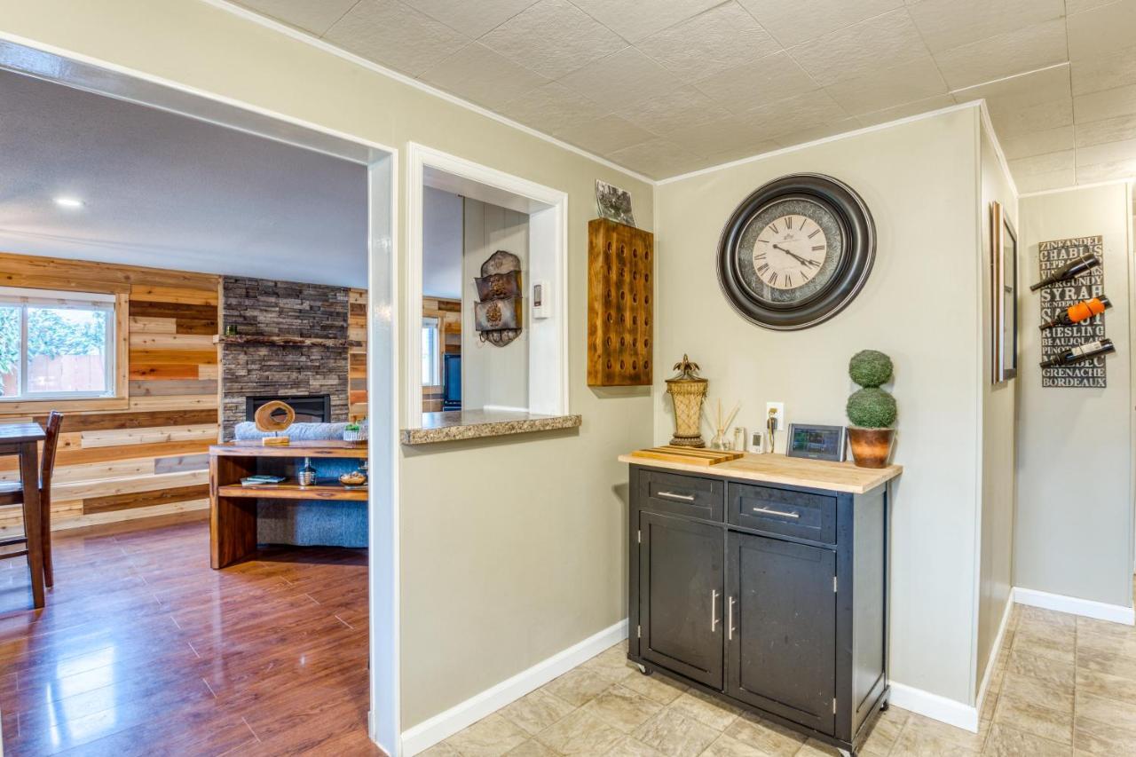 Cozy Coleman St. Cottage Bethel Kültér fotó